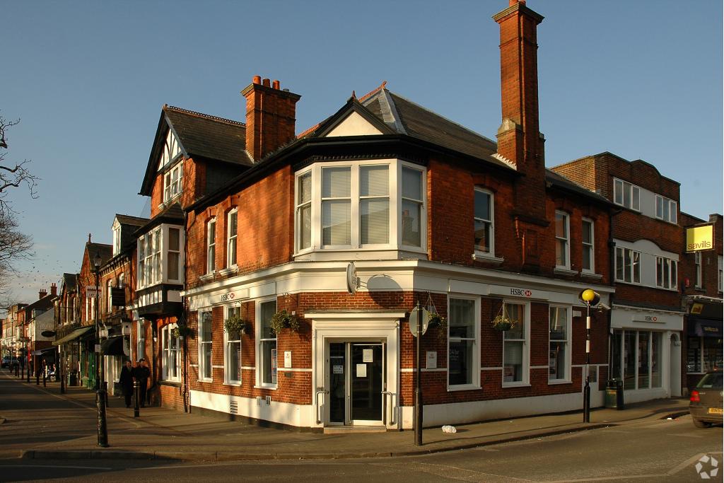 Prime Retail and Pharmacy Space at 1 High Street - Harpenden, Hertfordshire AL5 2RS