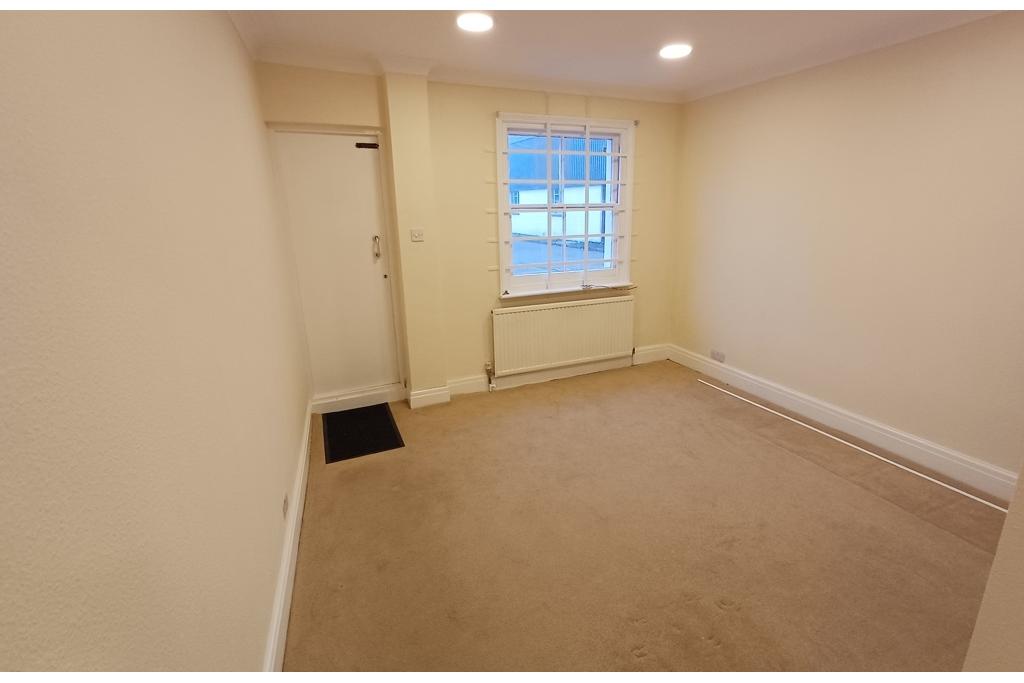 Office Space to Let at 15-17 High Street, Redbourn - Hertfordshire Office Property