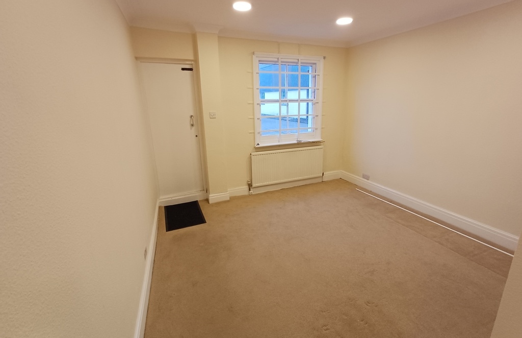 Office Space to Let at 15-17 High Street, Redbourn - Hertfordshire Office Property