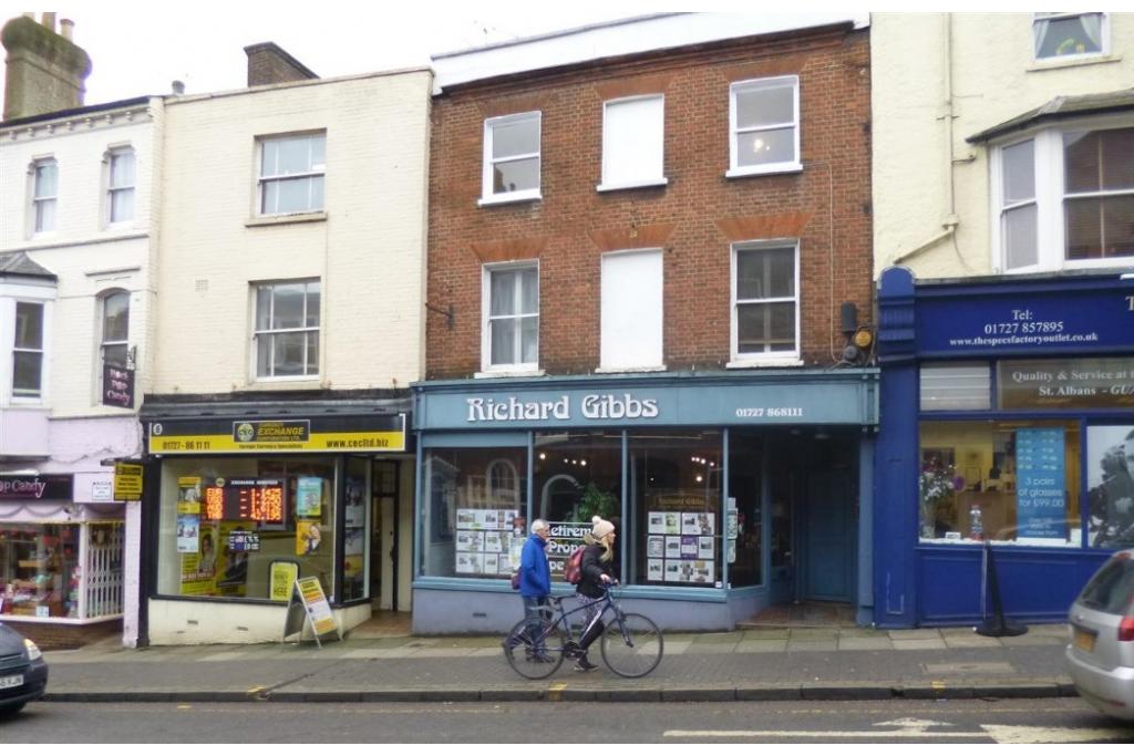 Retail and Residential Property to Let at 6 Holywell Hill, St Albans - Shopfront Opportunity
