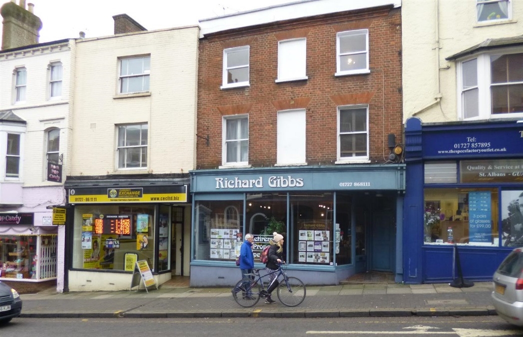 Retail and Residential Property to Let at 6 Holywell Hill, St Albans - Shopfront Opportunity