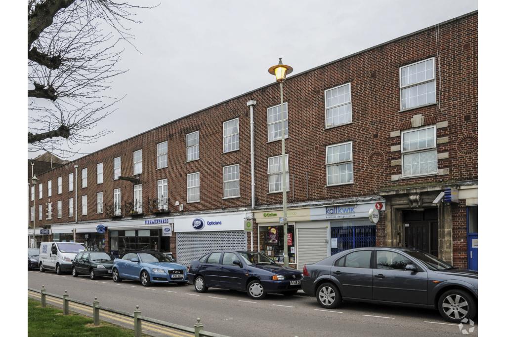 Retail Units to Let at 36-44 Howardsgate, Welwyn Garden City - Prime Hertfordshire