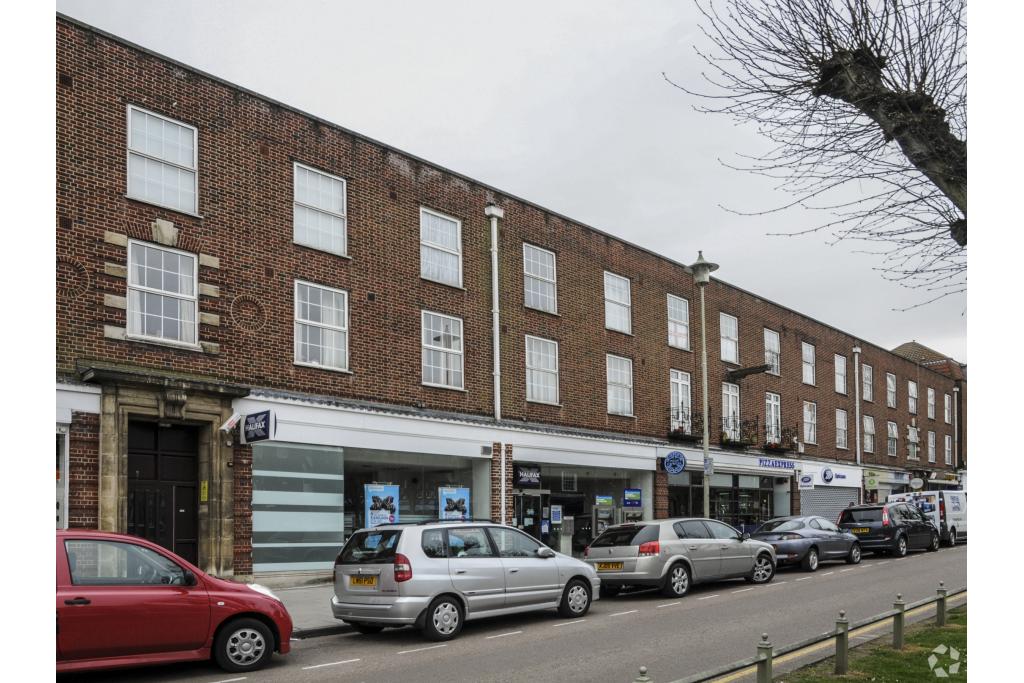 Retail Units to Let at 36-44 Howardsgate, Welwyn Garden City - Prime Hertfordshire
