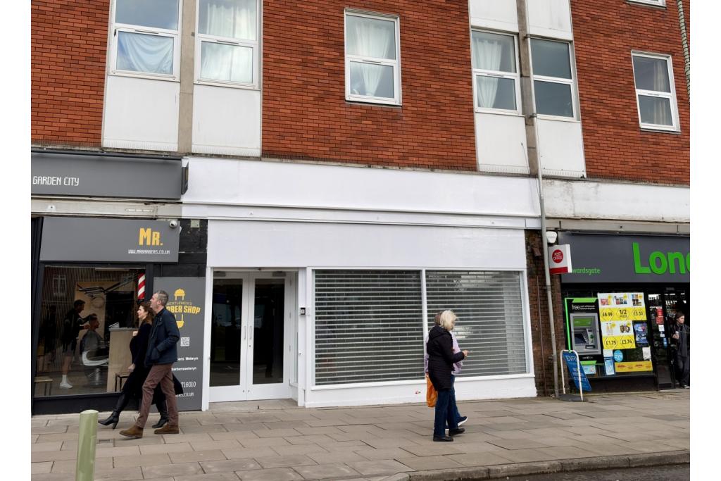 Retail Space to Let at 41-43 Howardsgate, Welwyn Garden City - Prime Town Centre Commercial Property