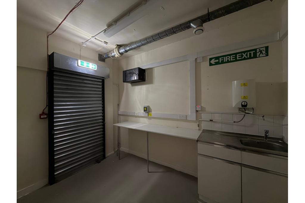 Retail Space to Let at 41-43 Howardsgate, Welwyn Garden City - Prime Town Centre Commercial Property