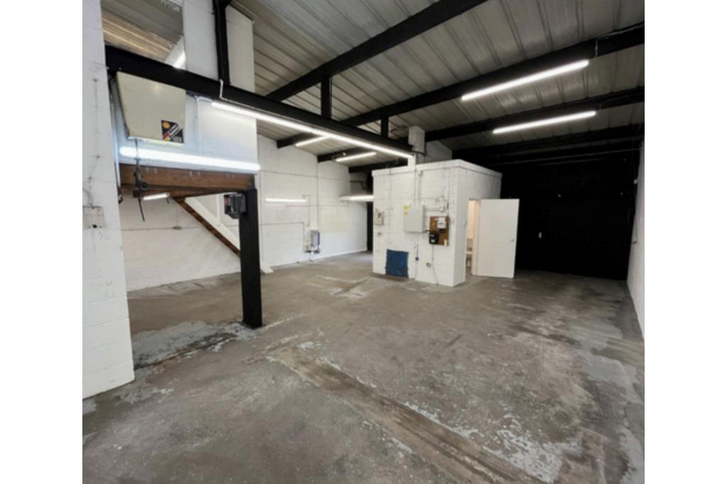 Industrial Unit to Let at Fiddle Bridge Industrial Centre, Industrial Warehouse Space