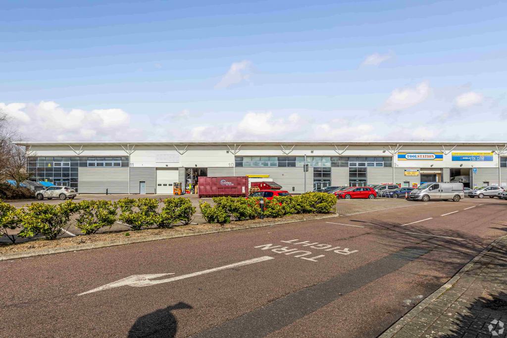 Quadrant Park Warehouse Space - Mundells, Welwyn Garden City, Hertfordshire AL7