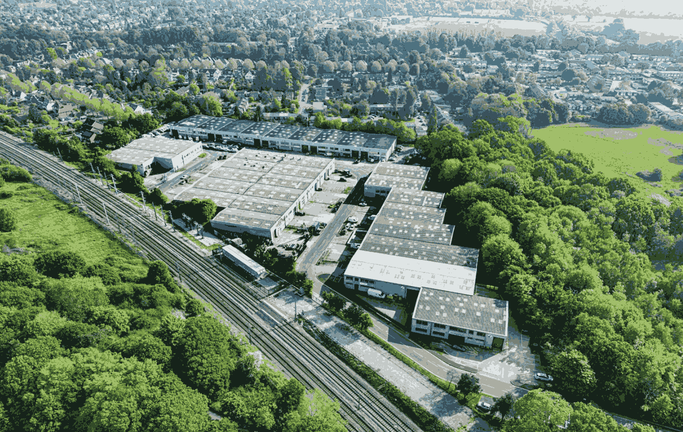 Light Manufacturing Unit To Let at North Orbital Commercial Centre, Napsbury Lane, St Albans