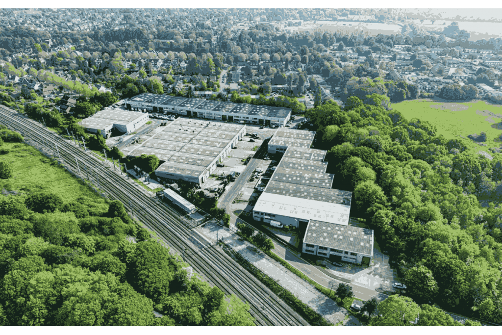 Industrial Warehouse Units To Let at Ventura Park, Old Parkbury Lane, St Albans