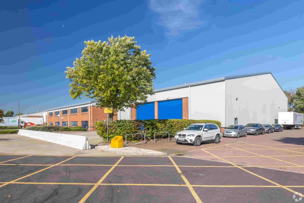 Industrial Warehouse Units To Let at Ventura Park, Old Parkbury Lane, St Albans
