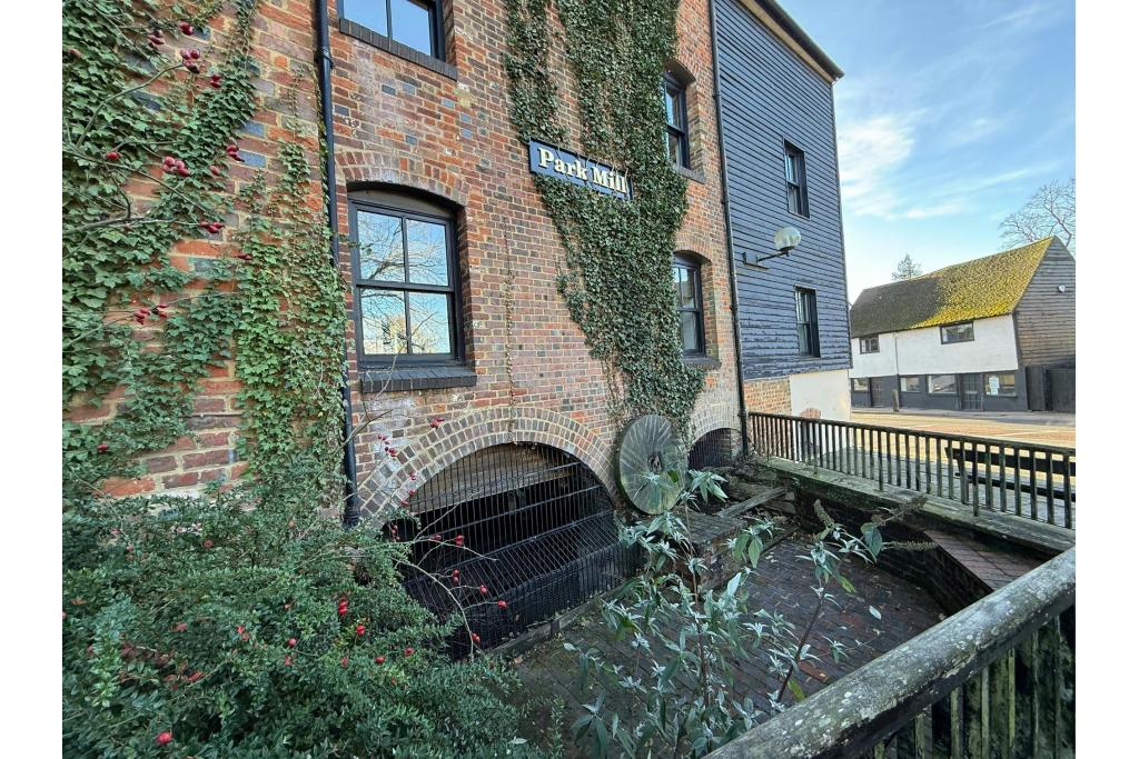 Park Mill Office Space - Burydell Lane, Park Street, St Albans, Hertfordshire AL2 2EZ
