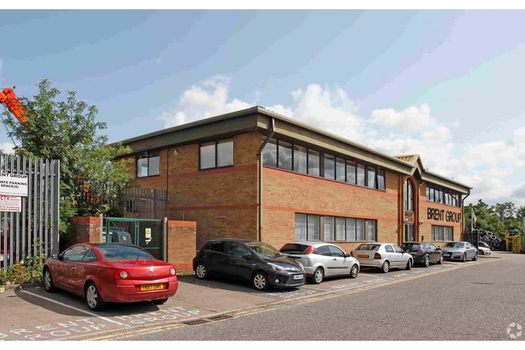 Brent House Industrial and Service Property - Travellers Lane, North Mymms, Hertfordshire AL9 7HF