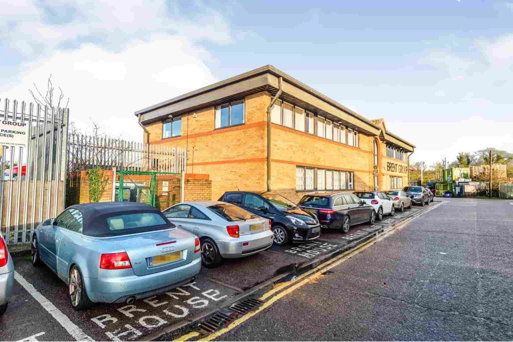 Brent House Industrial and Service Property - Travellers Lane, North Mymms, Hertfordshire AL9 7HF