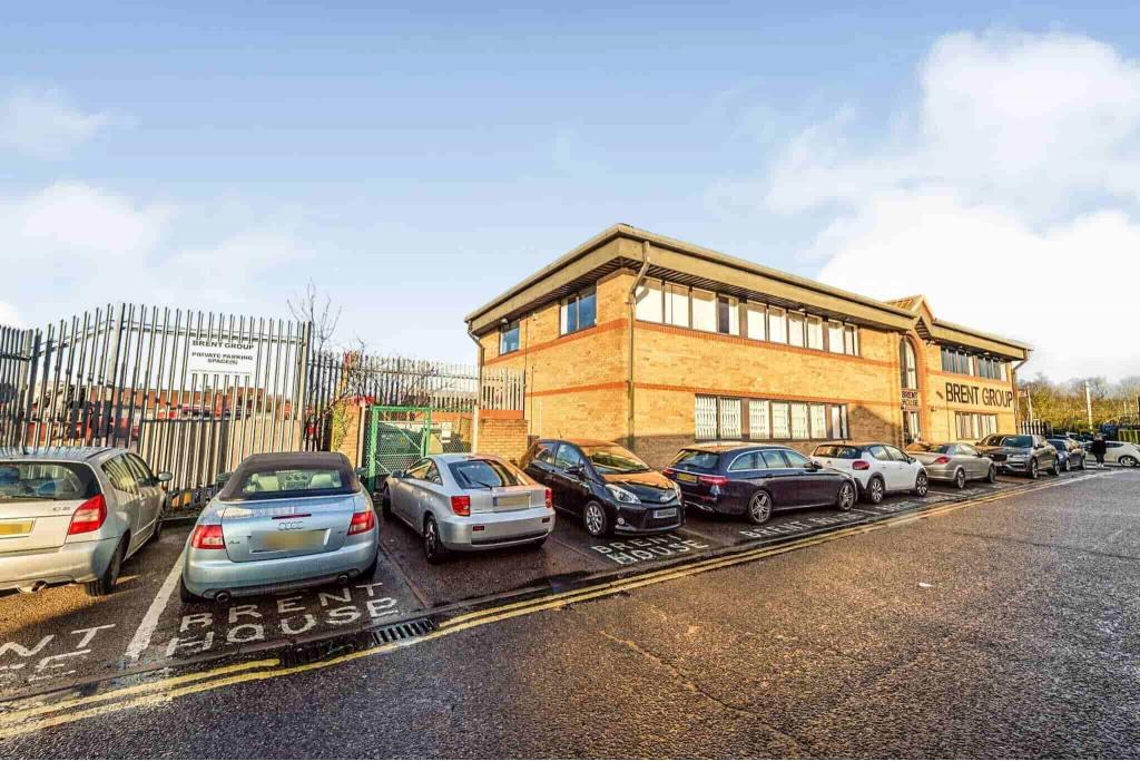Brent House Industrial and Service Property - Travellers Lane, North Mymms, Hertfordshire AL9 7HF