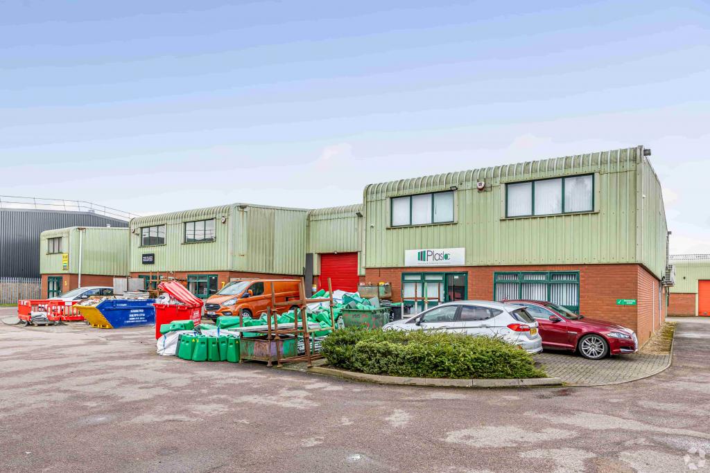 Industrial/Warehouse Unit – Alders Courts, Watchmead, Welwyn Garden City, Hertfordshire AL7 1AH