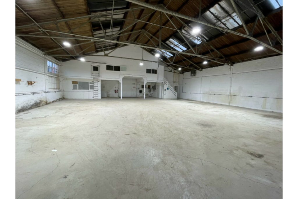 Abercromby Av - Unit 1a - Abercromby Industrial Estate - Warehouse