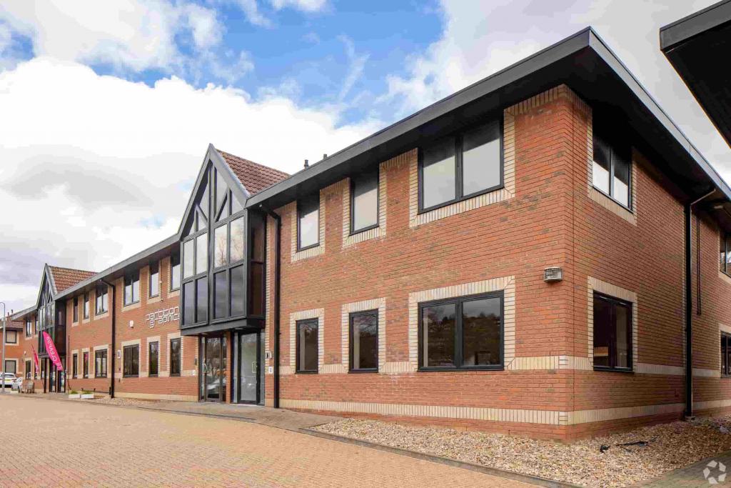Asheridge Rd - Chiltern Court Office Building with Flexible Suites,Chesham Buckinghamshire