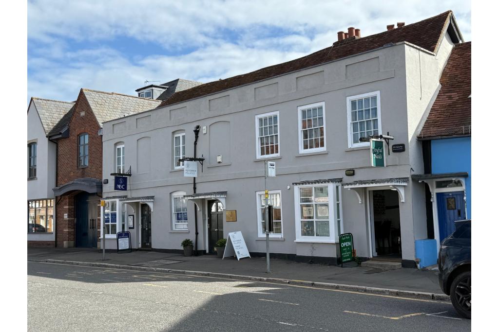 20–22 Aylesbury End - Mixed-Use Office/Retail Building 240 Sq Ft,Beaconsfield