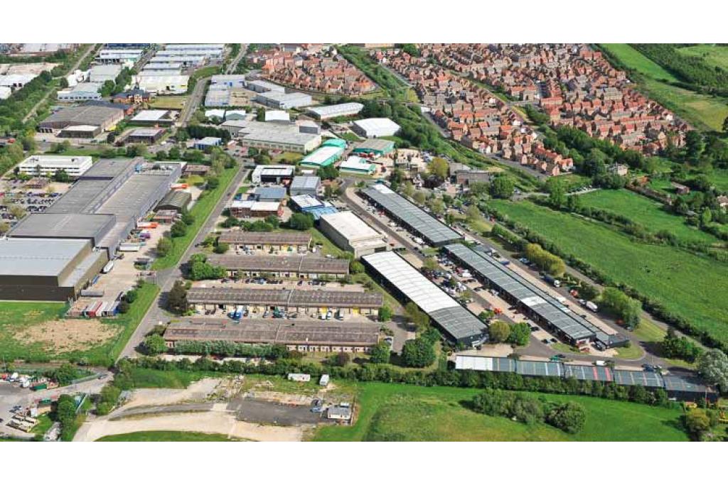 Industrial Warehouse Unit at Rabans Lane Industrial Estate - Bessemer Crescent, Aylesbury,
