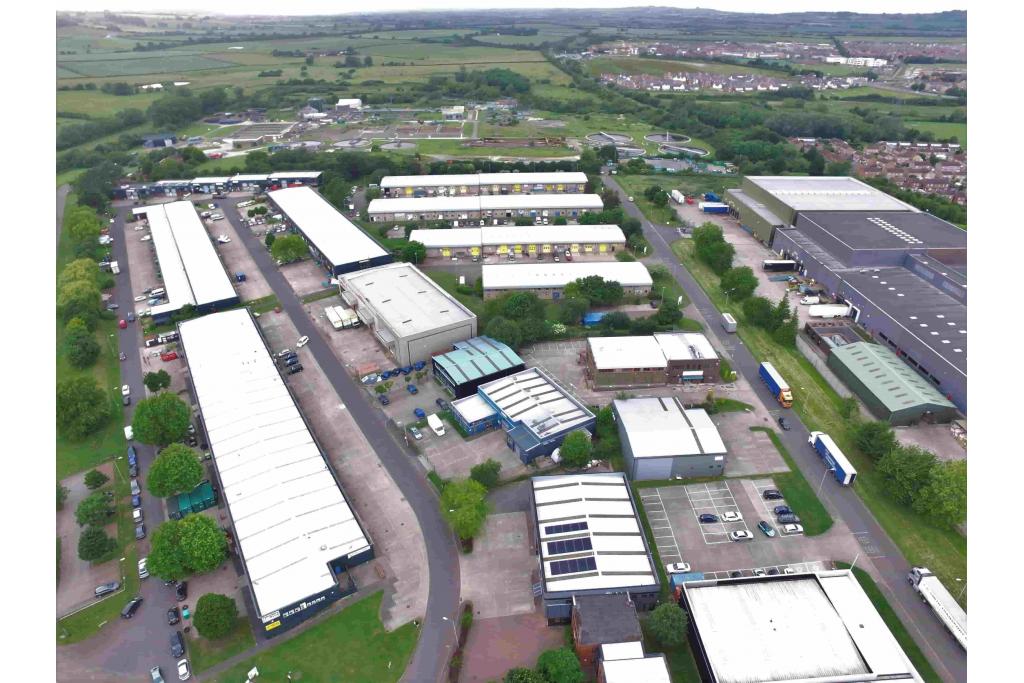 Industrial Warehouse Unit at Rabans Lane Industrial Estate - Bessemer Crescent, Aylesbury,