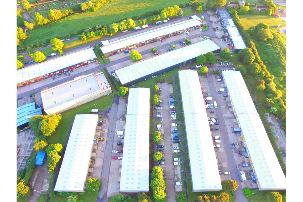 Industrial Warehouse Unit at Rabans Lane Industrial Estate - Bessemer Crescent, Aylesbury,
