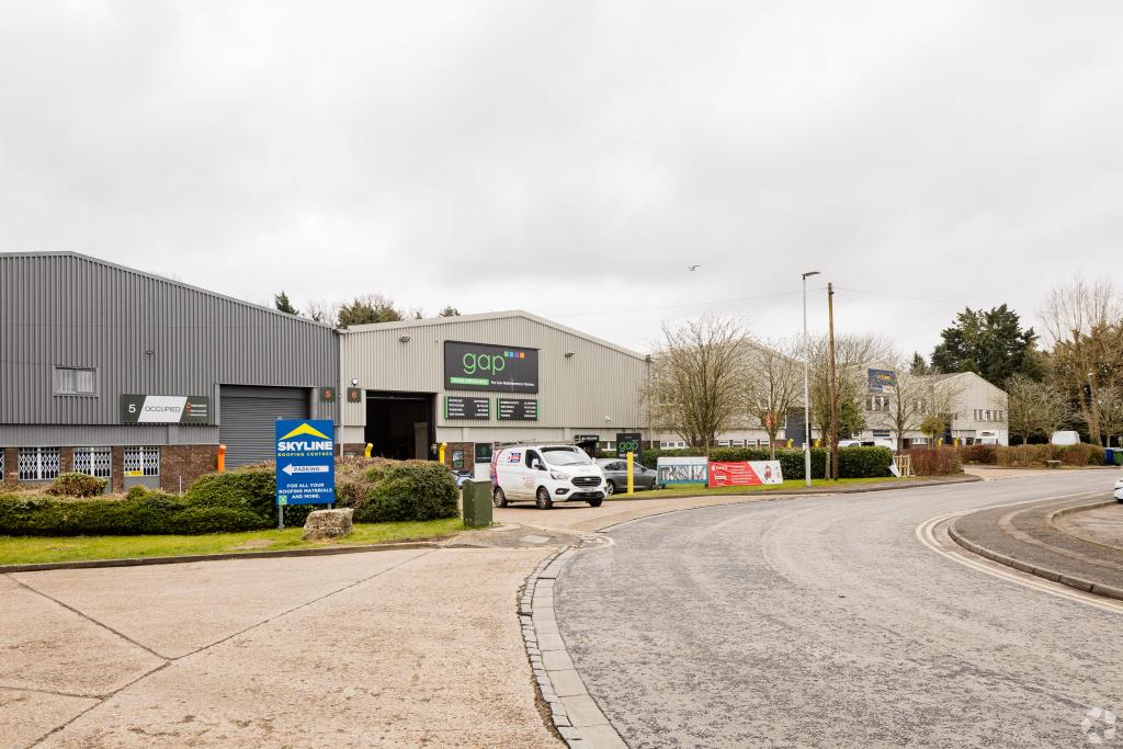 M40 Industrial Centre, Blenheim Road, High Wycombe - Modern Warehouse Units for Lease