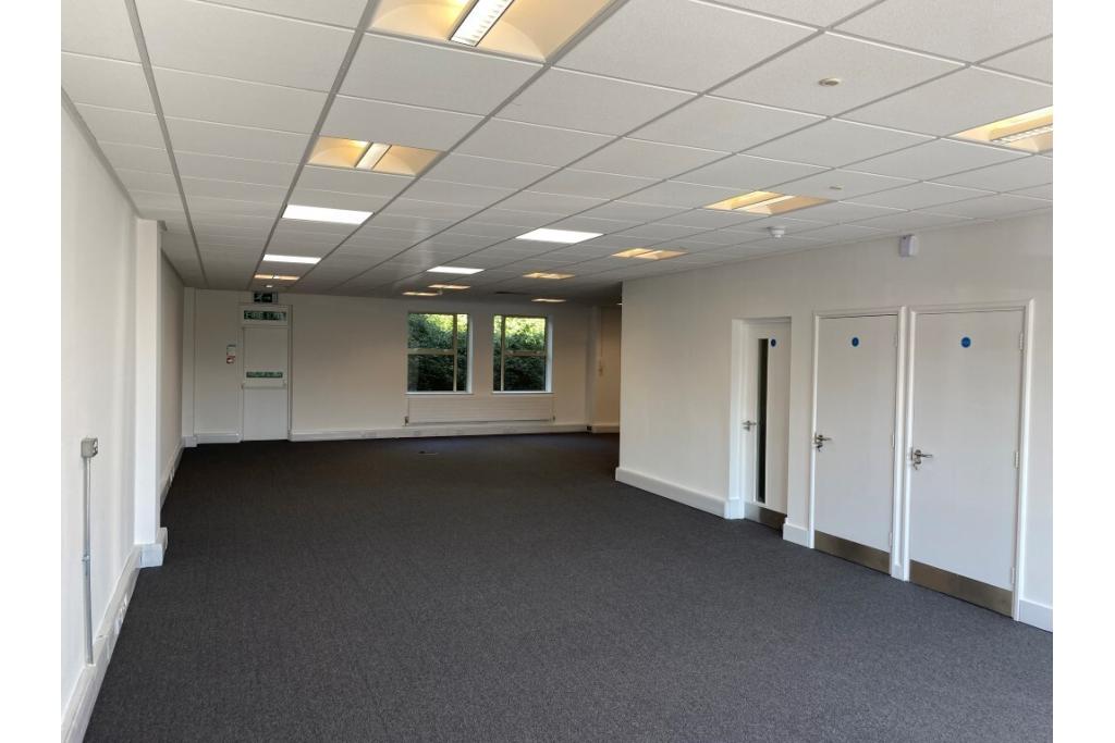 Office Unit to Let at Grovelands Business Centre, Boundary Way, Hemel Hempstead, Hertfordshire