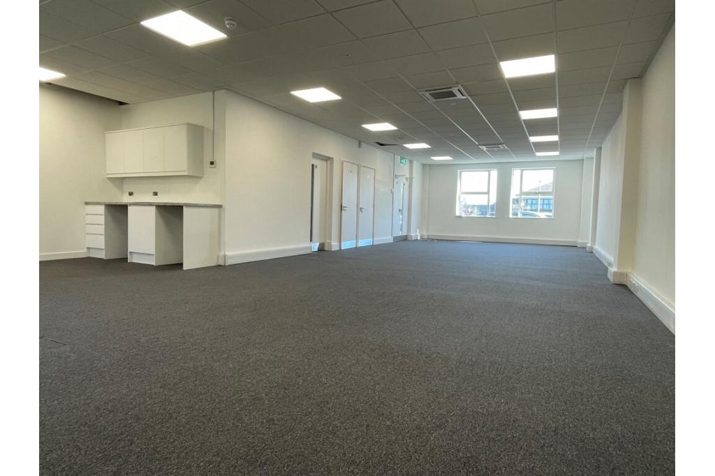 Office Unit to Let at Grovelands Business Centre, Boundary Way, Hemel Hempstead, Hertfordshire