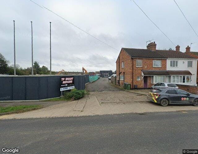 Warehouse To Let - Buckingham Road, Aylesbury, Buckinghamshire HP19 3QQ
