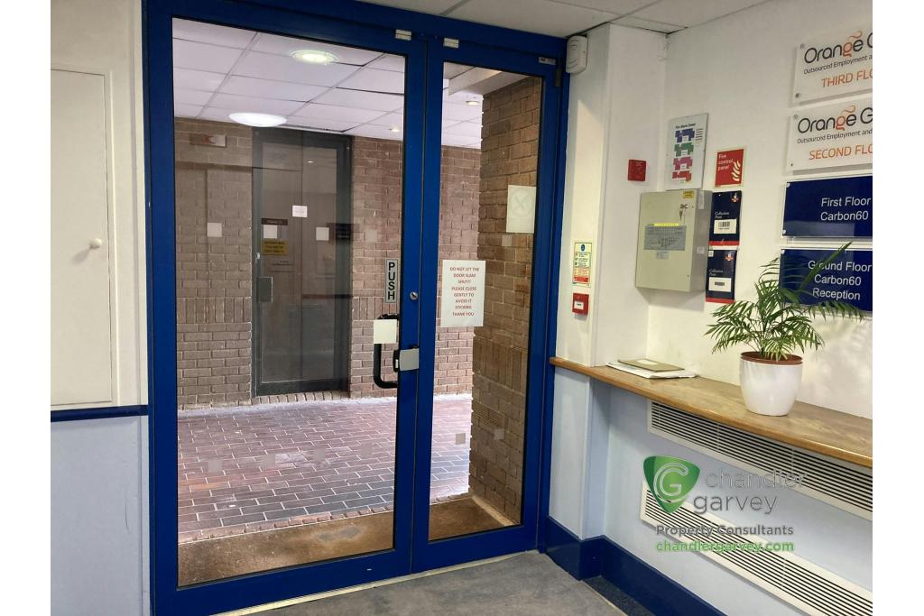 Office To Let - Buckingham House, Buckingham Street, Aylesbury, Buckinghamshire HP20 2NQ