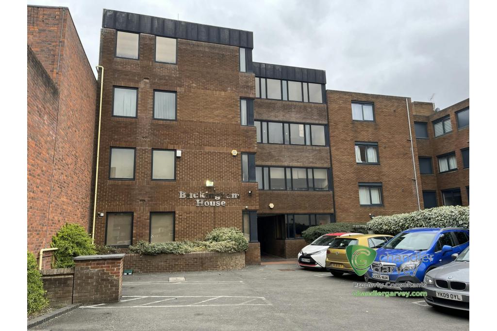 Office To Let - Buckingham House, Buckingham Street, Aylesbury, Buckinghamshire HP20 2NQ