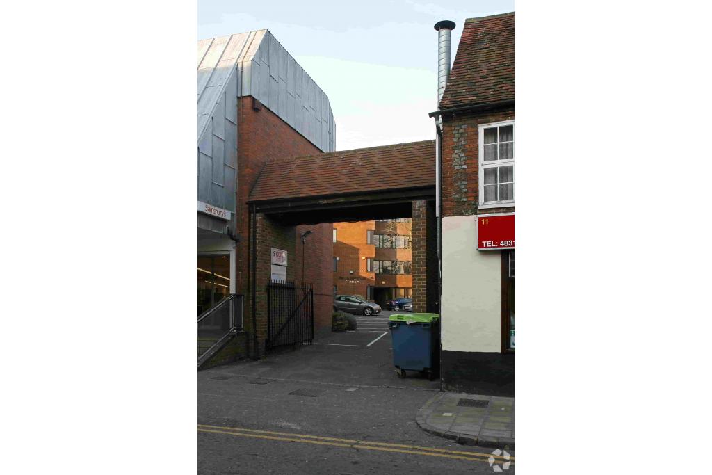 Office To Let - Buckingham House, Buckingham Street, Aylesbury, Buckinghamshire HP20 2NQ