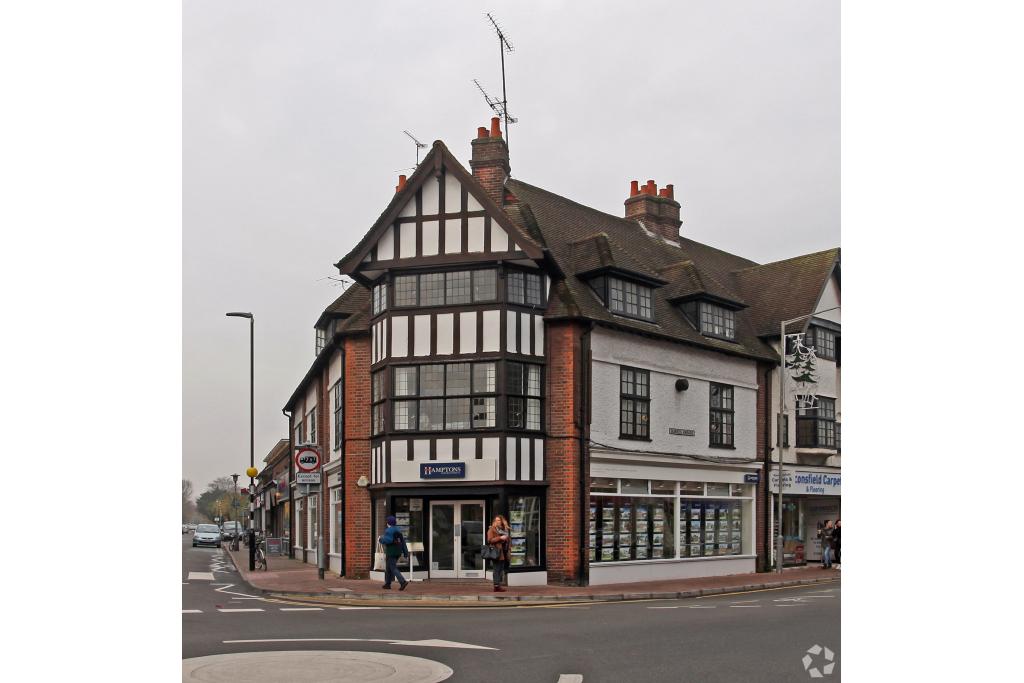 Shopfront Retail/Office To Let - 10 Burkes Parade, Beaconsfield, Buckinghamshire