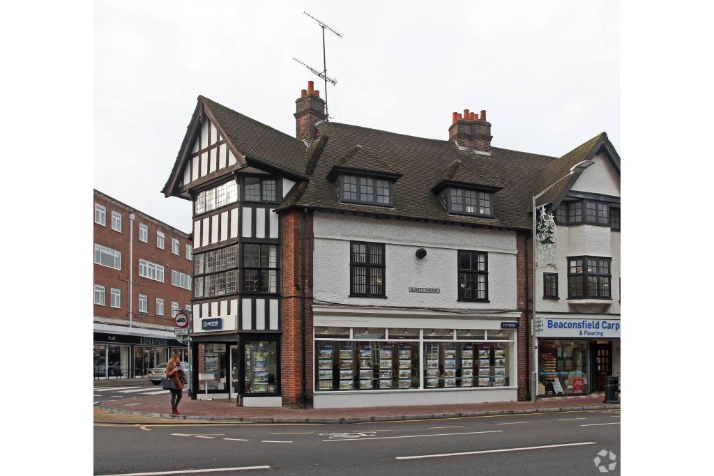 Shopfront Retail/Office To Let - 10 Burkes Parade, Beaconsfield, Buckinghamshire