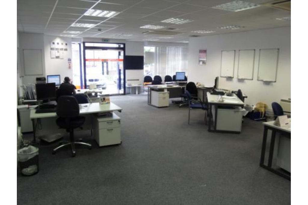 Office To Let - 41–43 Castle Street, High Wycombe, Buckinghamshire HP13 6RN
