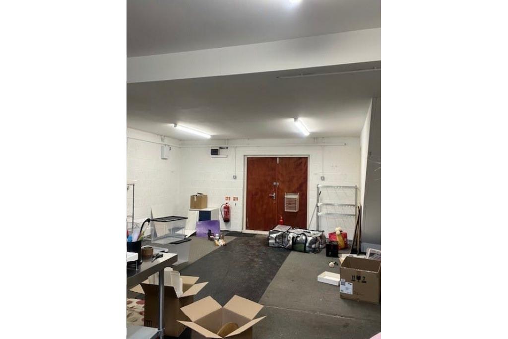 Industrial Service Unit To Let - Chearsley Road, Notley Farm, Long Crendon, Buckinghamshire