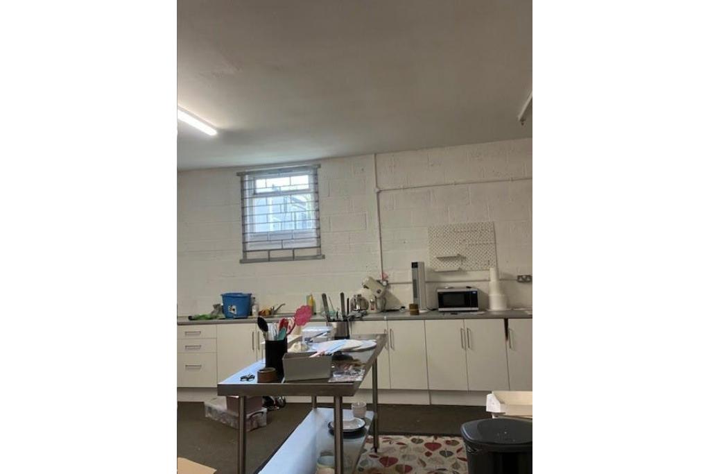 Industrial Service Unit To Let - Chearsley Road, Notley Farm, Long Crendon, Buckinghamshire