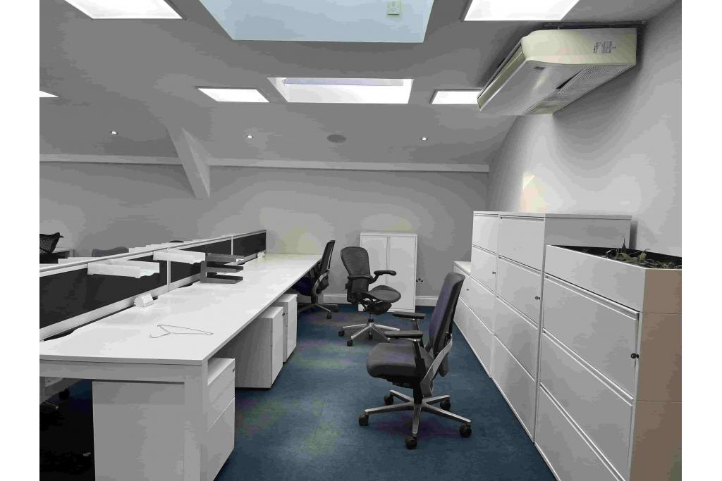 Office To Let - Cherry Lane, Shardeloes Farm, Amersham, Buckinghamshire