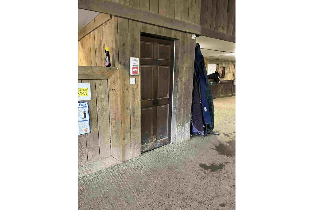 Office To Let - Cherry Lane, Shardeloes Farm, Amersham, Buckinghamshire