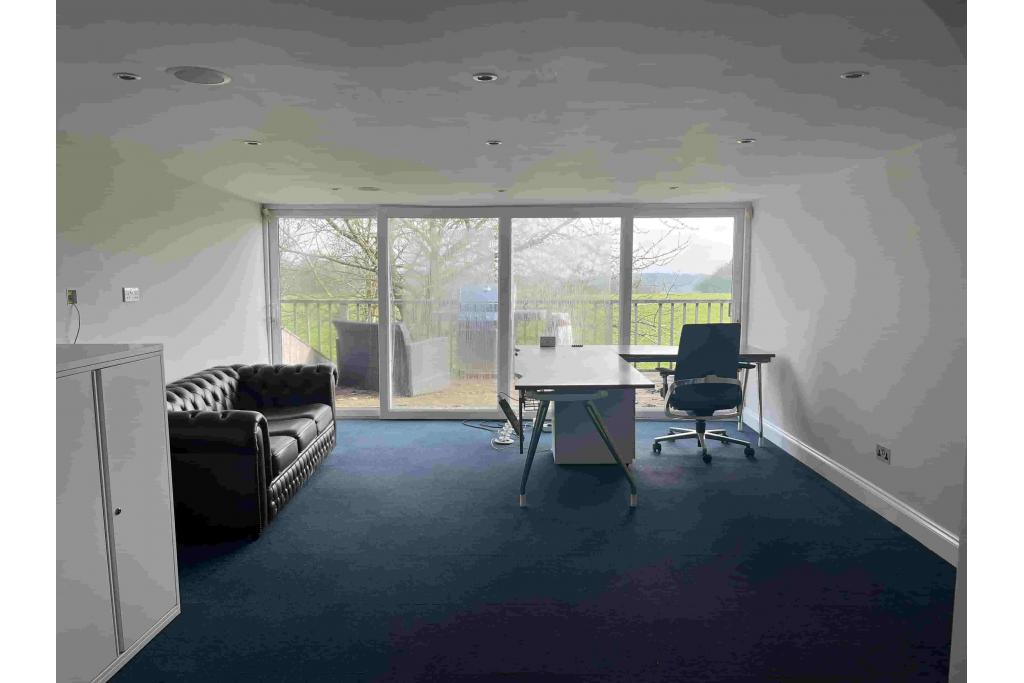 Office To Let - Cherry Lane, Shardeloes Farm, Amersham, Buckinghamshire