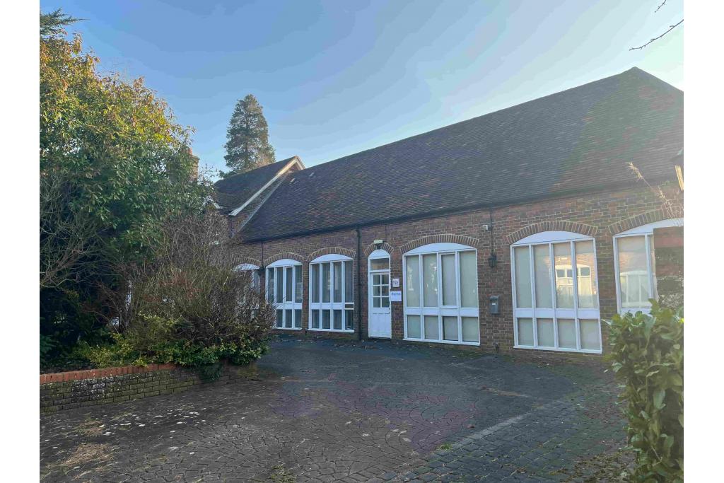 Office To Let - Chesham Rd, The Stables, Ashlyns Hall, Berkhamsted, Hertfordshire