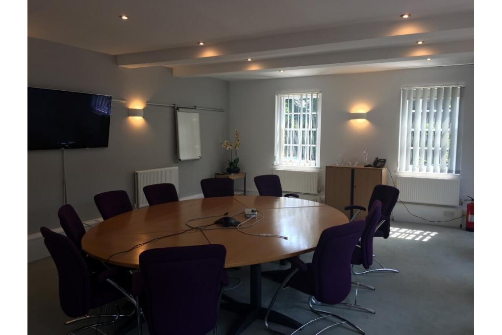 Office To Let - Chesham Road, The Pavilion, Ashlyns Hall, Berkhamsted, Hertfordshire