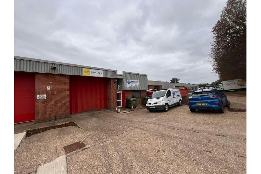Industrial Warehouse To Let - Chilton Road, Howard Industrial Estate, Chesham, Buckinghamshire