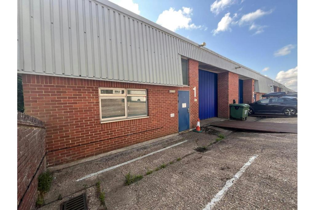 Industrial Warehouse To Let - Chilton Road, Howard Industrial Estate, Chesham, Buckinghamshire