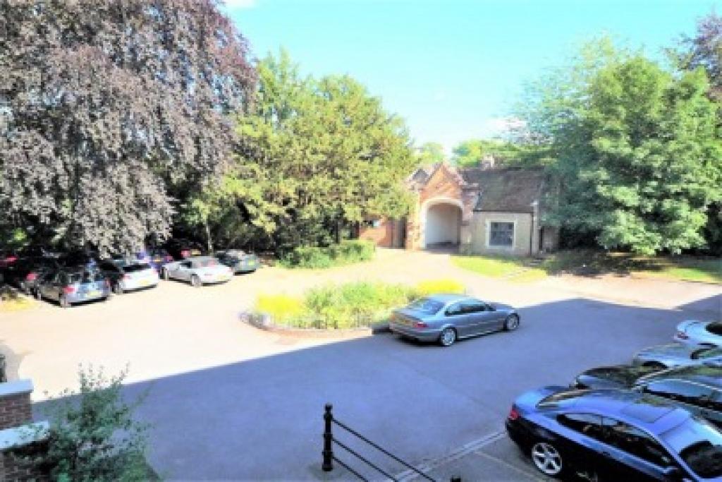 Office To Let - Church Yard, Sutton Court, Tring, Hertfordshire HP23 5BB