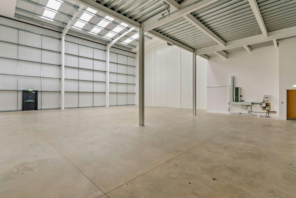 Warehouse To Let - College Road, Vantage 41, Aylesbury, Buckinghamshire