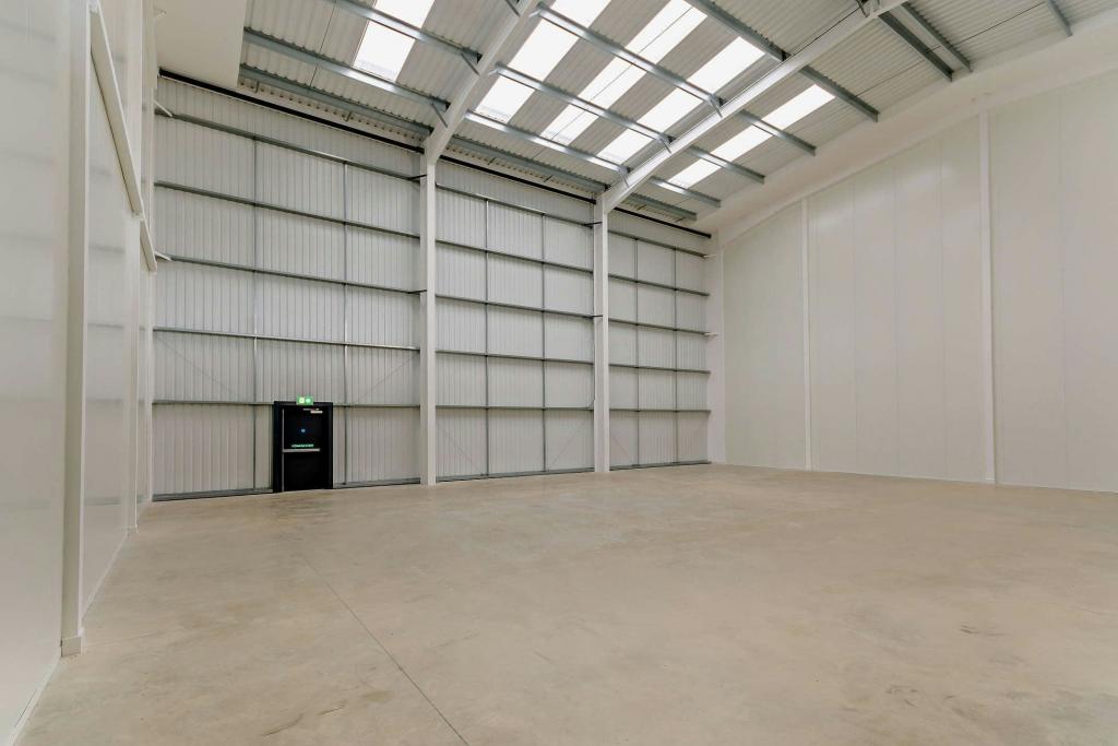 Warehouse To Let - College Road, Vantage 41, Aylesbury, Buckinghamshire