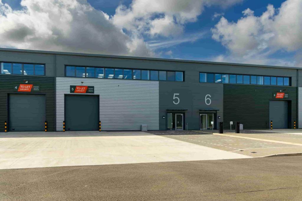 Warehouse To Let - College Road, Vantage 41, Aylesbury, Buckinghamshire