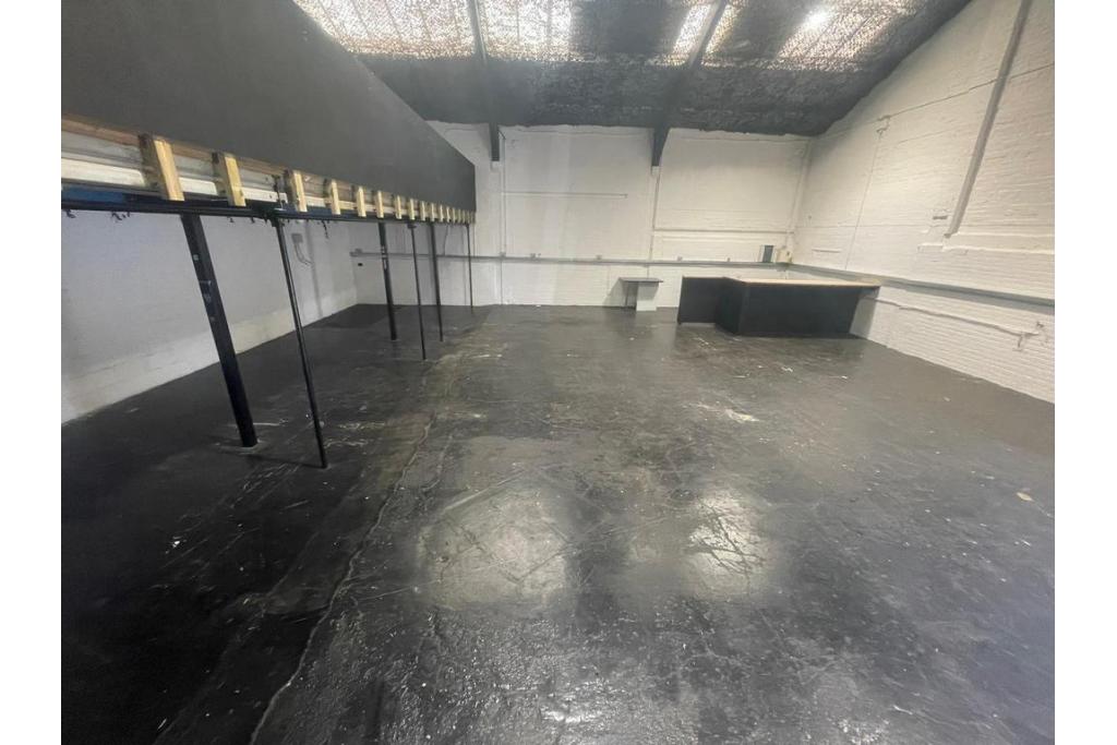 Warehouse To Let - College Road North, College Business Park, Aylesbury