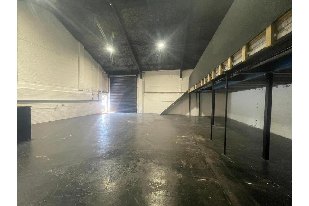 Warehouse To Let - College Road North, College Business Park, Aylesbury